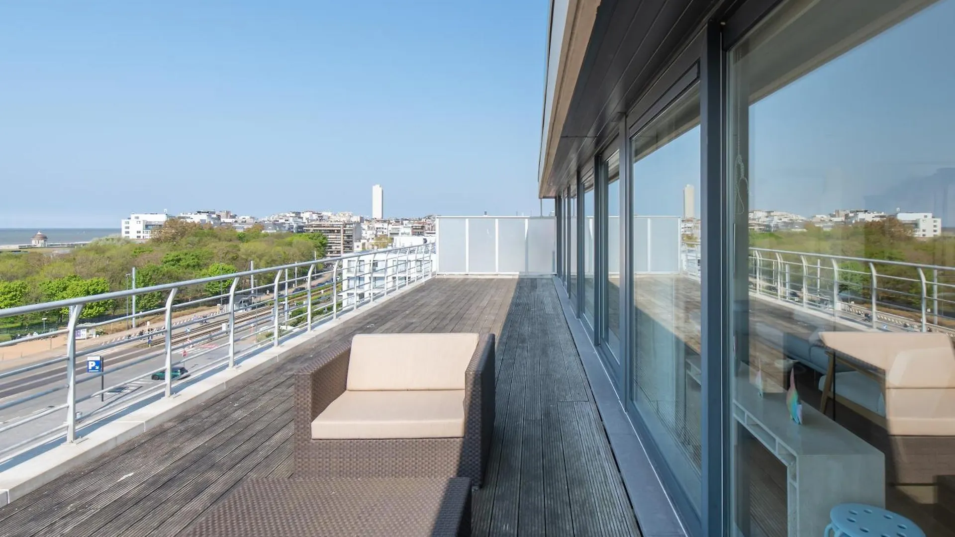 Apartment Penthouse Ostend With Seaview